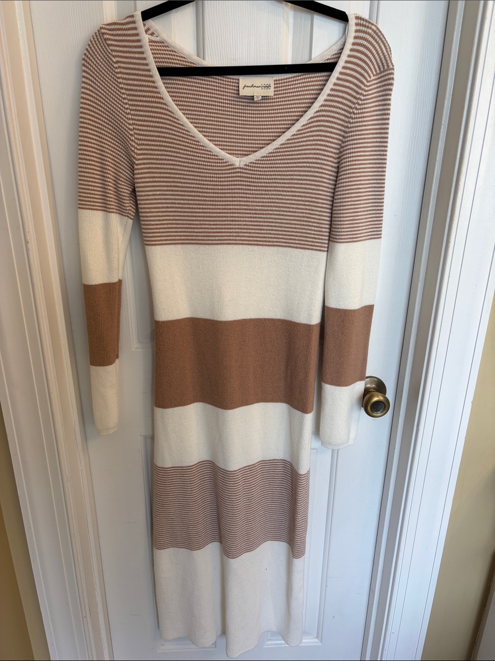 Long-Sleeve Striped V-Neck Knit Dress in Cream and Tan